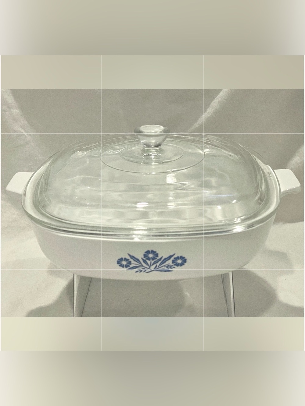 EUC CorningWare “Blue Cornflower” Classic 9” x 9” Covered Casserole Baking Dish